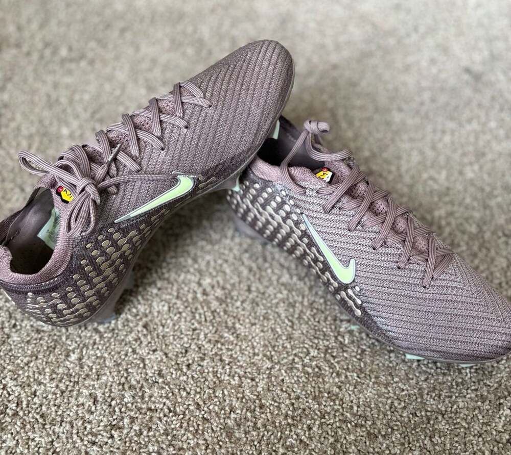 Nike Vapor 16 Elite KM FG Size 9 Plum Eclipse